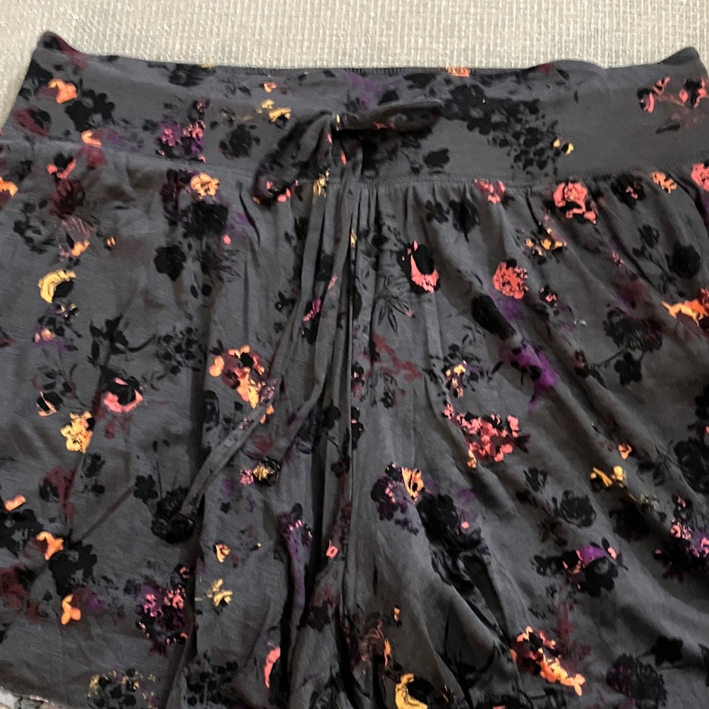 Livi Active High Waist Floral Shorts - Black and Multicolor